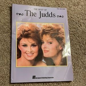 Like New The Best Of The Judds Piano, Vocal, Guitar Book With Family pictures